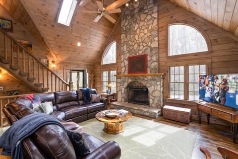 Connies Log Cabin House in Sugar Mountain