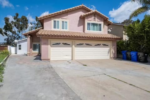 Family Friendly Newly Built San Diego Home! Casa in Mira Mesa