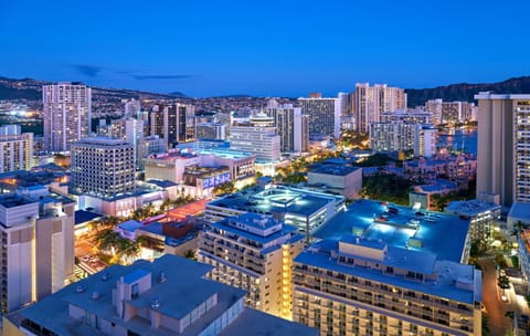 Radiant Luana Waikiki condo Apartment in McCully-Moiliili