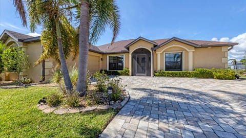 Charlotte Harbor Area - 3 Bed 2 Baths VILLA House in South Gulf Cove