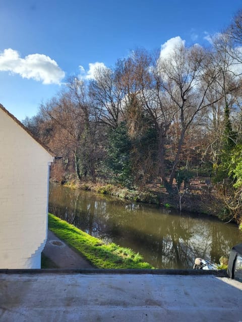 The Bird in Hand Hotel in Stourport-on-Severn