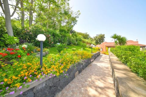 Villa Bianca - Un angolo di Paradiso. House in Barano d'Ischia