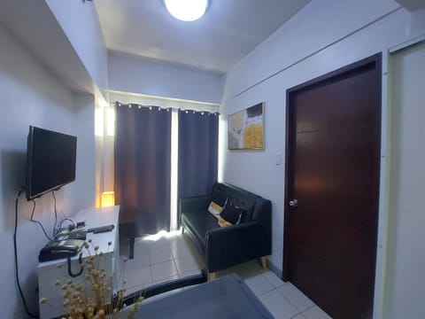 Calix Condotels - 2bedroom Unit with Balcony Apartamento in Baguio