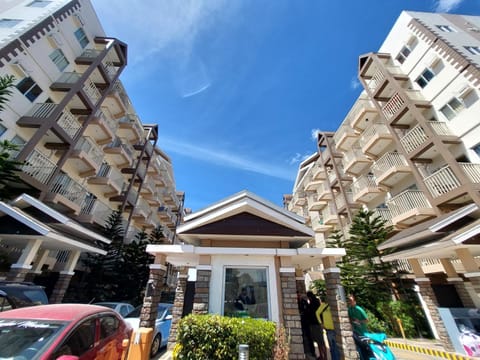 Calix Condotels - 2bedroom Unit with Balcony Wohnung in Baguio