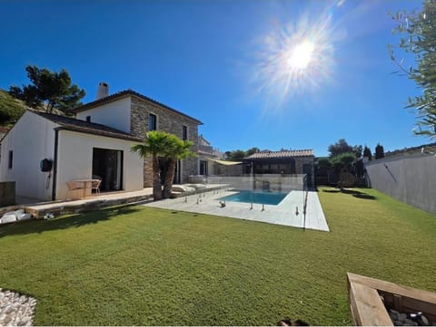 Maison moderne Côte Bleue, Proche mer Villa in Marseille