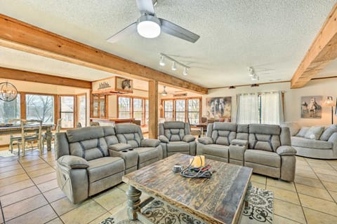 Hot Springs Vacation Rental on Lake Hamilton! House in Rockwell