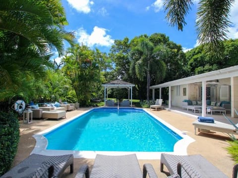Amazing Villa with Pool 5 mins from Beach - Palm Grove 1 home Haus in Saint James