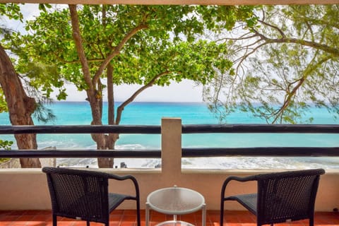 Charming 2 bedroom apt on gorgeous quiet beach - Sea Star 3 apts Apartment in Bridgetown