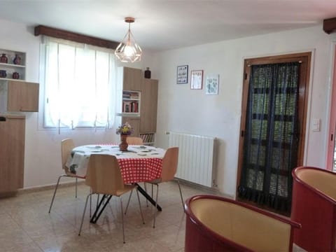 Maison F3 avec jardin, terrasse, parking, WIFI, animaux admis - Céret - FR-1-703-43 House in Céret