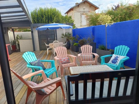 Maison rénovée avec goût, proche plage et marché, 6 couchages, terrasse, Wi-Fi, non fumeur - FR-1-331-220 House in Château-d'Olonne