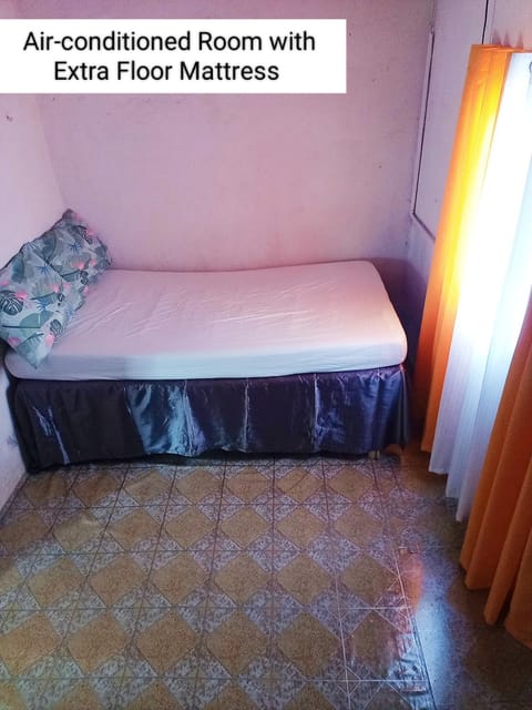 Tina Transient Home Bed and Breakfast in Nasugbu