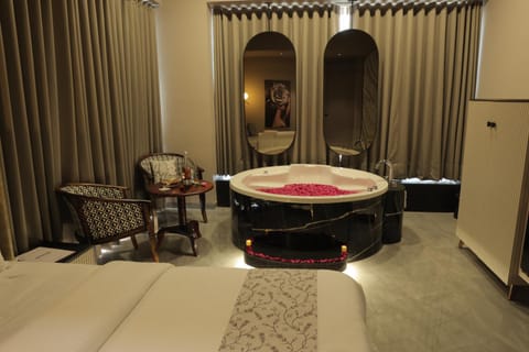 Apricot Motera Hotel in Ahmedabad