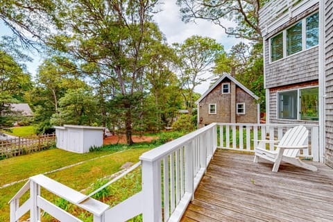 Lake Elizabeth Terrace House in Centerville