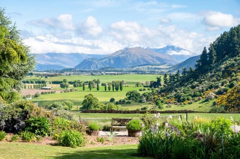 Criffel Bluffs Cottage Chambre d’hôte in Wanaka