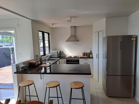 Richmond Central 3bdrm House sleeps 7 House in Tasman District, Tasman, New Zealand