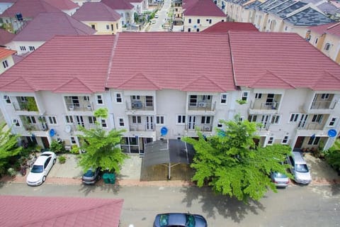 Cc & Cg Homes Luxury 4 Bedrooms Holiday Home Condo in Abuja