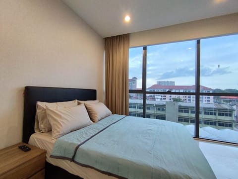 Kozi ONE Homestay Infinity pool & Gym 2Rooms Condo in Kuching