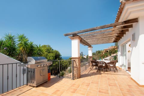 BBQ facilities, View (from property/room), Balcony/Terrace