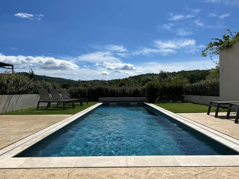 Balcony/Terrace, Swimming pool