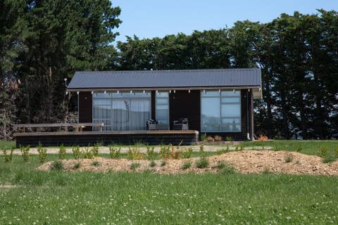 White Rock Accommodation House in Martinborough