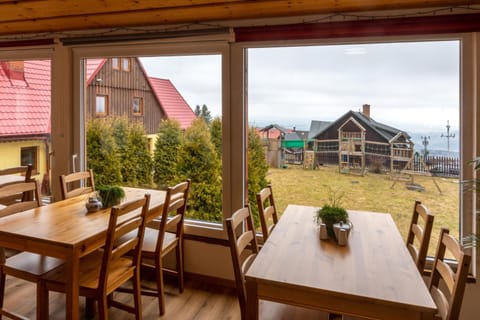 Property building, Natural landscape, Dining area