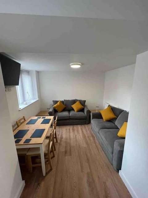 Newly built 2 bed flat in the heart of Leek Apartment in Leek