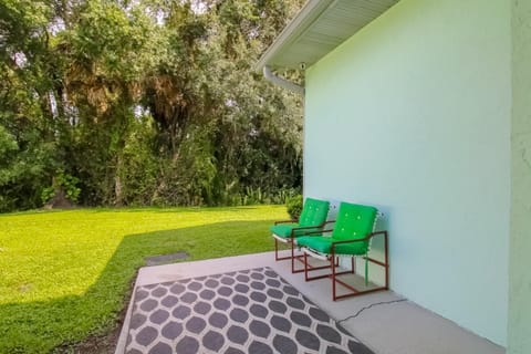 Bright N' Cheery Haus in Bradenton