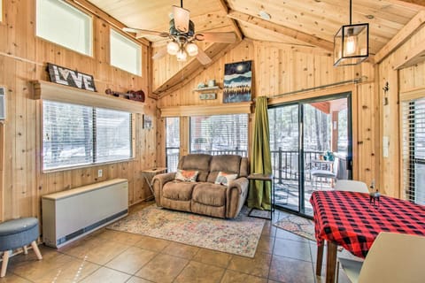 Lakeside Cabin with Fire Pit about 4 Mi to Show Low Lake House in Pinetop-Lakeside