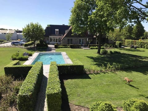 Tranquil villa in Vlaanderen with terrace House in Mol