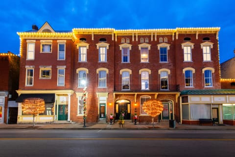 Property building, Night, Neighbourhood, City view, Street view, Location