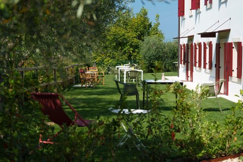 Property building, Day, Garden, Garden view