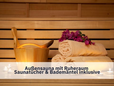 Natural landscape, Sauna, View (from property/room), Spa and wellness centre/facilities, towels