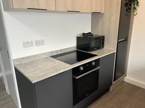 Barn Conversion, Town Centre, Brand new, Beautiful designed, light, fresh and spacious, Secure parking option, Netflix TV ready, Wifi Apartment in Wellingborough