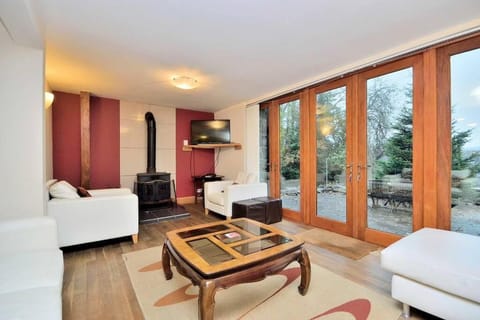 Betws Y Coed Serviced Holiday Home House in Betws-y-Coed