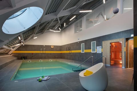 Sauna, Swimming pool