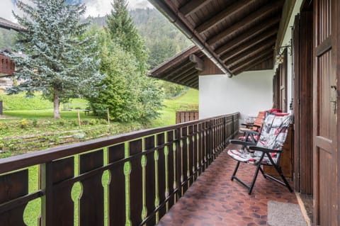 Villa Emilia in Val di Fassa Apartment in Pozza di Fassa