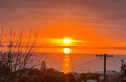 Seven Views I Pool Table n Water Views House in Clifton Springs