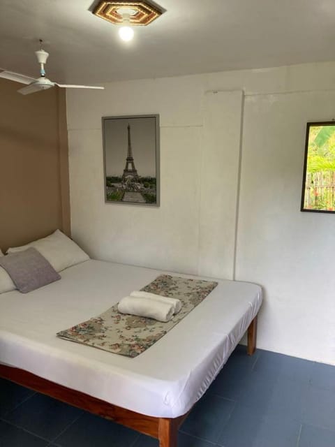 Cute Quiet Private Room w own Kitchen, CR, Porch Apartment in Panglao