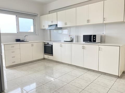 Kitchen or kitchenette, minibar, pet friendly, stove, toaster