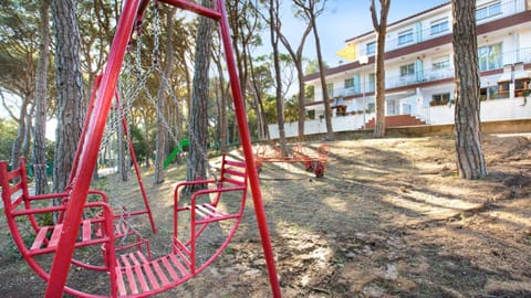 Property building, Day, Natural landscape, Children play ground, Garden