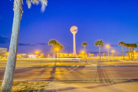 South Harbour Penthouse 2 Apartment in Pensacola Beach