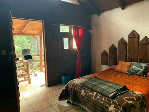 Cabaña Romantica Odette en Zona Boscosa con WiFi Chalet in Mazamitla