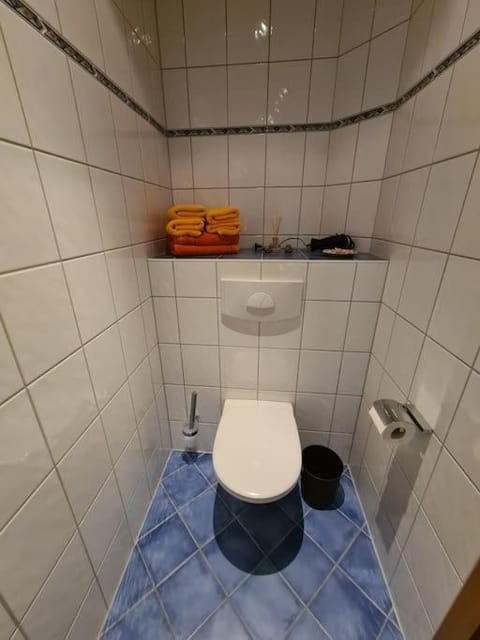 Toilet, Bathroom