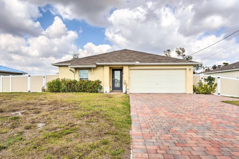 Cape Coral Getaway about 14 Mi to the Beach! Casa in North Fort Myers