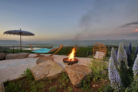 Natural landscape, BBQ facilities, Pool view, Sunrise, Sunset