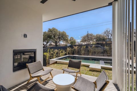 Modern House Downtown View with Pool & Hot Tub Haus in Zilker