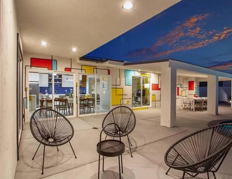 L'Orangeraie: Mid Century Designer Desert Retreat Villa in Palm Springs