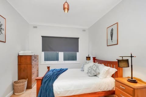 Mabel’s retreat 4 bedrooms,Wifi,Netflix,Kayo House in Broken Hill
