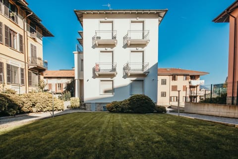 Property building, Garden, Garden view