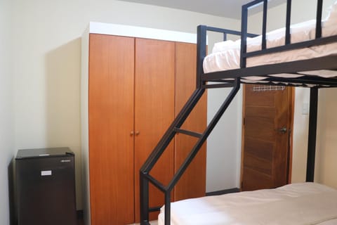 Anicia Guesthouse Units Apartment in Paranaque